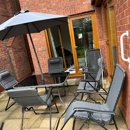 Entire -4 Bedrooms Detached House With Driveway Nottingham Esterno foto